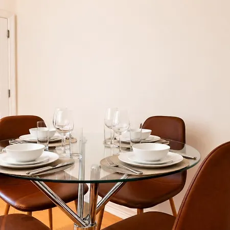 Modern 2br - Near K Club & Racecourse Casa vacanze *