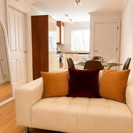 Modern 2br - Near K Club & Racecourse Casa vacanze *