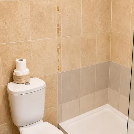 Modern 2br - Near K Club & Racecourse Casa vacanze *